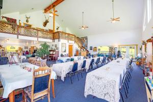 Restoranas ar kita vieta pavalgyti apgyvendinimo įstaigoje Frontier Cabin