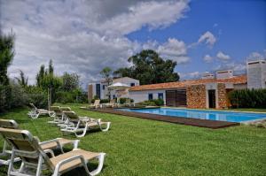 Swimmingpoolen hos eller tæt på Quinta Do Mel