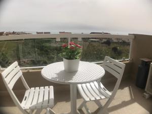 Balkón alebo terasa v ubytovaní Vista Mare Apartment con parcheggio privato