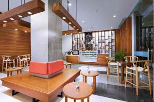 Posezení v ubytování The Alana Hotel and Conference Sentul City by ASTON
