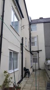 The building where the guesthouse is located 