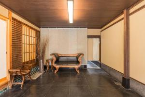 Ruang duduk di 京都二条城近く京町屋120年の歴史に泊まる