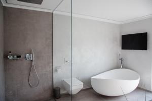 Koupelna v ubytování Einzigartiges Loft von Loftalive