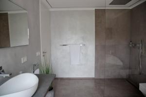 Koupelna v ubytování Einzigartiges Loft von Loftalive
