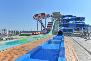 Basen w obiekcie Topola Skies Resort & Aquapark lub w pobliżu