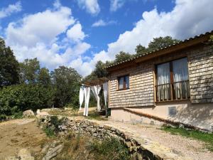 Gallery image of A Cantina Chalet avec Piscine proche d Ajaccio in Carbuccia