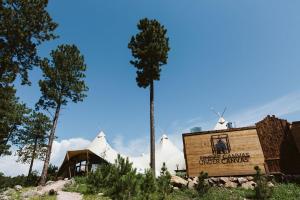 Hoone, kus the luxury tent asub