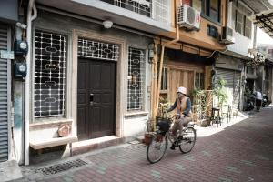 台南小房子  或附近騎腳踏車