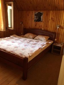 Ένα ή περισσότερα κρεβάτια σε δωμάτιο στο Apartmani Božana Vojinović