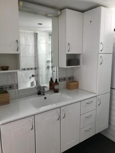 Gallery image of Koselig Landsbyhus i Nordfjord in Nordfjordeid