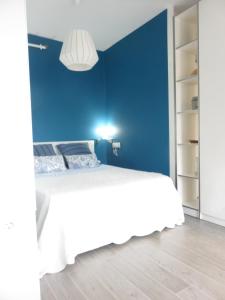 Posteľ alebo postele v izbe v ubytovaní Céntrico Loft en el Puerto de la Cruz con Wifi y cerca de la playa + 37 fotografií