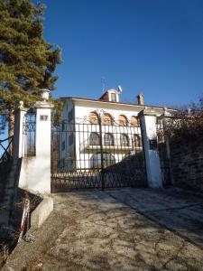 Budova, kde se vila nachází