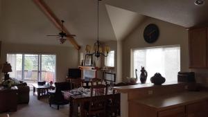 Imagem da galeria de Running Y Ranch Townhouse em Klamath Falls