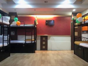 Postel nebo postele na pokoji v ubytování Bandra Dormitory Only for indian male