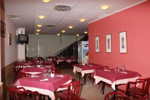 Imagen de la galería de Hostal Restaurante Baraka, en Alagón