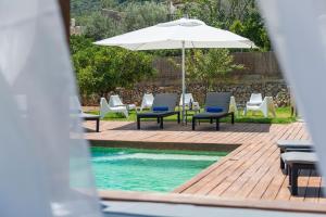 The swimming pool at or close to Hotel Turixant