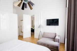 Гостиная зона в Studio Apartments Urania - Mai's Apartments by Arbio