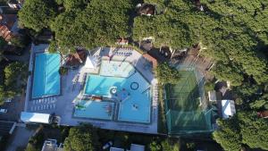 Bazén v ubytovaní Victoria Mobilehome in Camping Mare e Pineta alebo v jeho blízkosti