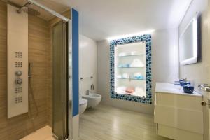 Ένα μπάνιο στο Villa Ariel by BarbarHouse +32 φωτογραφίες