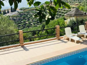 The swimming pool at or close to Jardin Andaluz Appart Alhambra