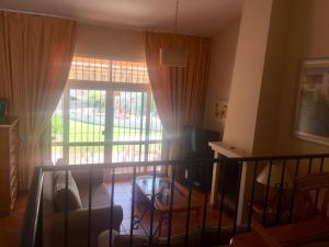 Balkon lub taras w obiekcie Marbesa Villas with Jacuzzi