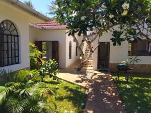 Gallery image of Mwanana House in Watamu