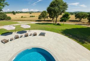 Bazén v ubytování Borgo La Chiaracia Resort & SPA nebo v jeho okolí