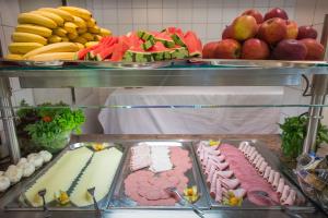 Comida no hotel ou em algum lugar perto