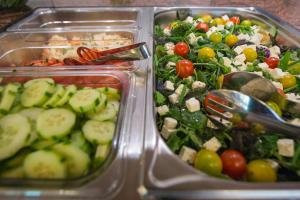 Comida no hotel ou em algum lugar perto