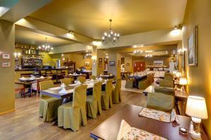 Posedenie v ubytovaní Hotel Afrodyta Business & Spa