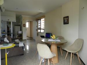 Η κουζίνα ή μικρή κουζίνα στο Apartamento Frente mar Meireles