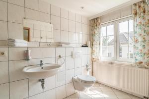 Koupelna v ubytování Hotel Villa am Waldschlösschen