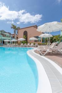 The swimming pool at or close to Club Vista Serena