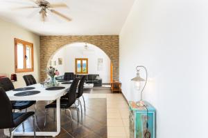 A seating area at Villa Ypsilon