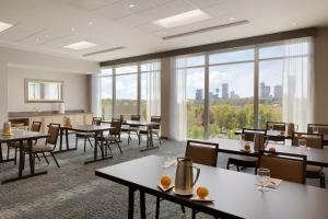 Restoran atau tempat lain untuk makan di Hyatt Place Niagara Falls