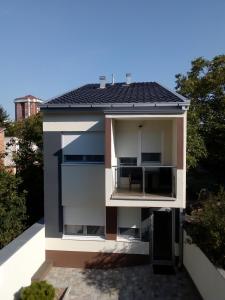 Το κτήριο όπου στεγάζεται  το ξενοδοχείο