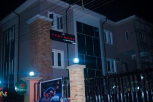 Gallery image of Pentagon Hotel and Suites in Umueme