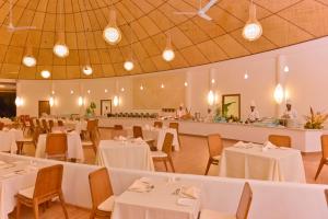 Restaurace v ubytování Dreamland Maldives Resort