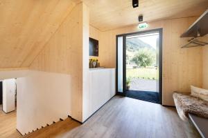 A kitchen or kitchenette at Ferienhaus zum Stubaier Gletscher - Dorf