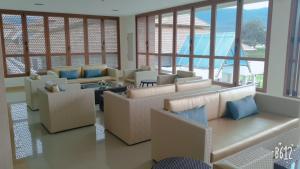 Green Lake Resort - SHA Extra Plus Certified的休息区