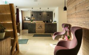 Kuchyň nebo kuchyňský kout v ubytování Landhotel Zum Adler