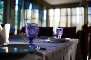 Un restaurant u otro lugar para comer en Ros Mari