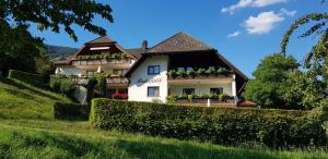 Afbeelding uit fotogalerij van Gasthaus Ratsstüble Garni in Simonswald