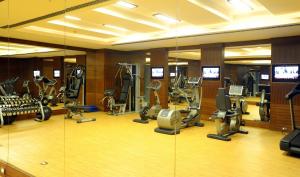 Fitness centrum a/nebo fitness zařízení v ubytování Titanic City Taksim