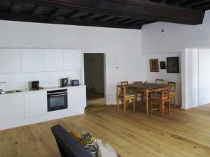 Kuchyň nebo kuchyňský kout v ubytování Renaissance Apartment Marktplatz