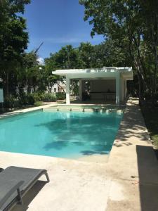 Swimming pool sa o malapit sa New House in Puerto Morelos, Riviera Maya