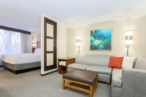Postel nebo postele na pokoji v ubytování Hyatt Place Dallas/Grapevine