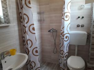 Koupelna v ubytování Apartmani Andrea-jaz
