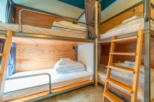Postel nebo postele na pokoji v ubytování Wise Owl Hostels Shibuya