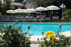 Bazén v ubytování Hotel Maderno nebo v jeho okolí